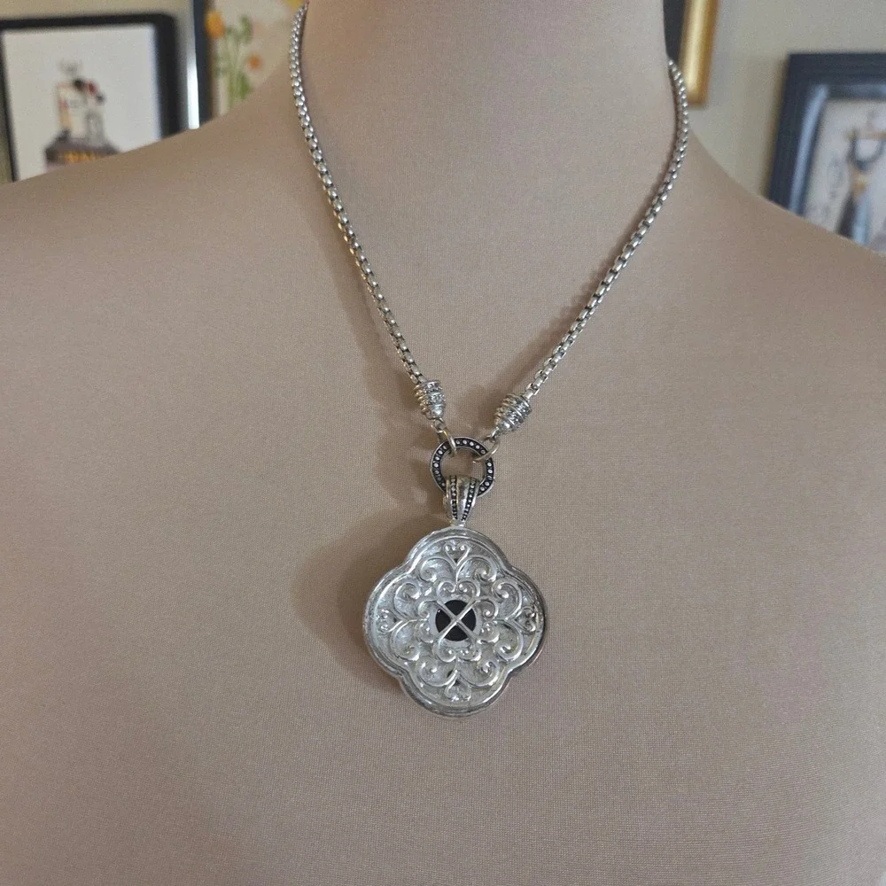 N/A ornate silver